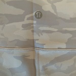 Lululemon white camo wunder train 25 inch leggings